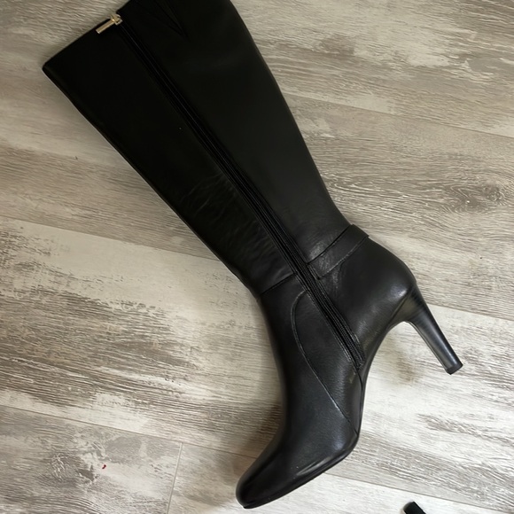 Bandolino Black Heeled Boots - Picture 7 of 8